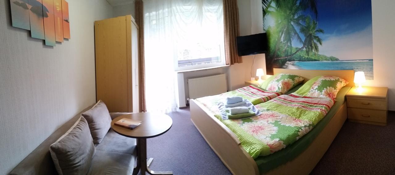Hotel-Pension Dressel Warmensteinach Bagian luar foto