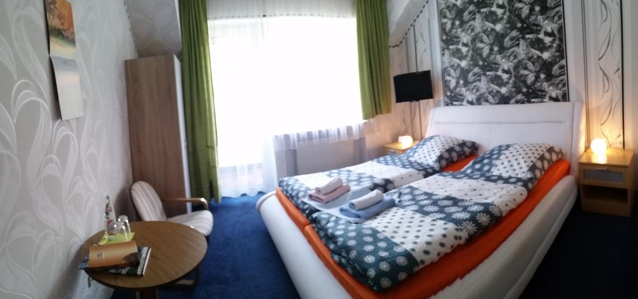 Hotel-Pension Dressel Warmensteinach Bagian luar foto