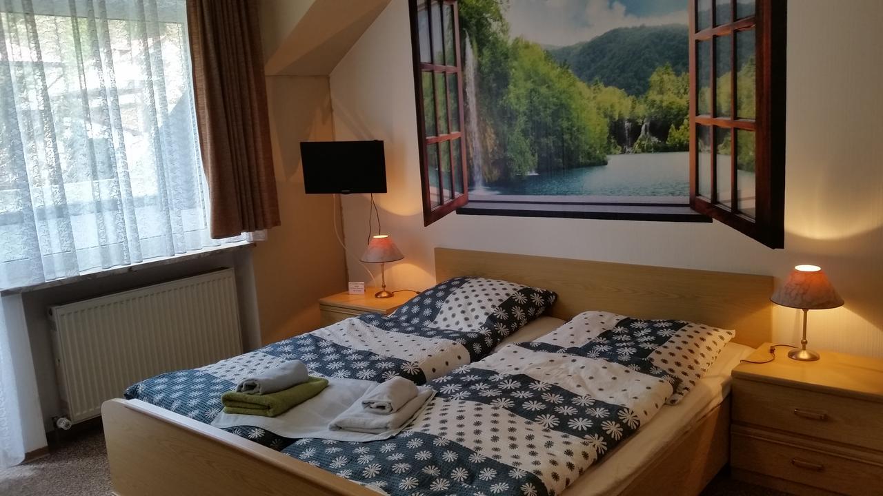 Hotel-Pension Dressel Warmensteinach Bagian luar foto