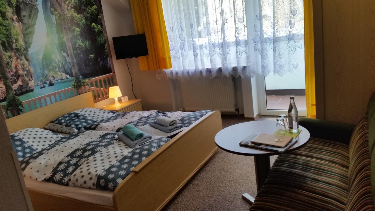 Hotel-Pension Dressel Warmensteinach Bagian luar foto
